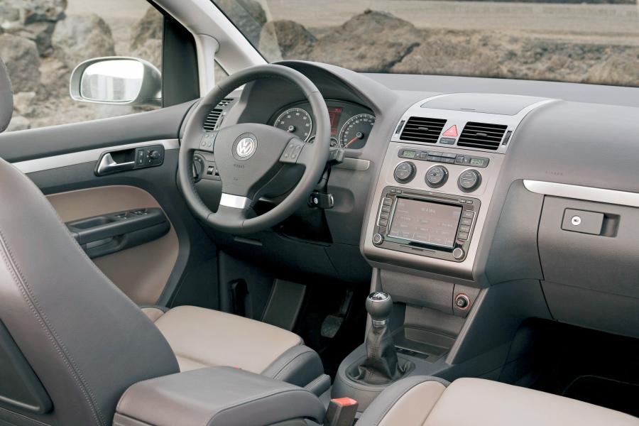  Volkswagen Touran 2007 года  (фото 63 из 74)